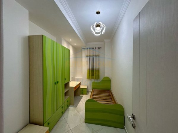 APARTAMENT 3+1 PER SHITJE TEK LIQENI I THATE