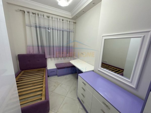 APARTAMENT 3+1 PER SHITJE TEK LIQENI I THATE