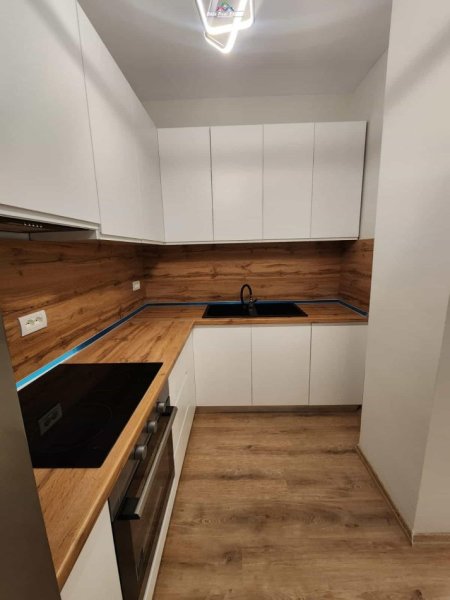 Tirane, jepet me qera Vile 1+1 Kati 2, 65 m² 400 € (SAUK)