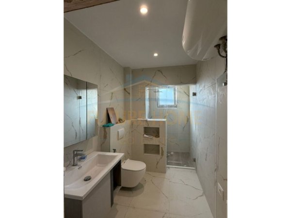 Durres, shitet apartament 2+1 Kati 5, 83 m² 90.000 € (Durres)