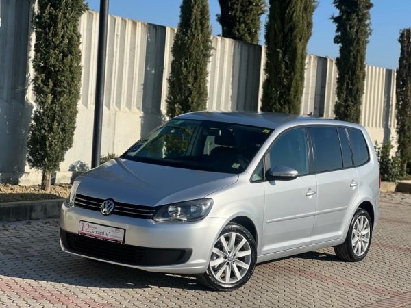 VW TOURAN 1.6 NAFTE 👉 2011 👈 kambio MANUALE - 5 VENDE 7.490 €