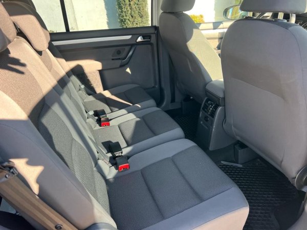 VW TOURAN 1.6 NAFTE 👉 2011 👈 kambio MANUALE - 5 VENDE 7.490 €