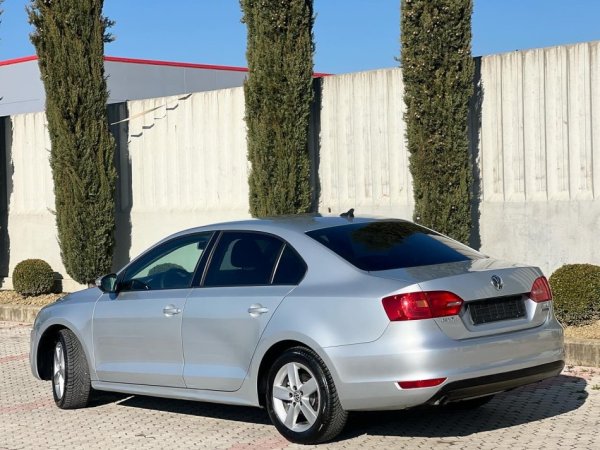 VW JETTA 1.6 NAFTE 👉 2012 👈 kambio AUTOMATIKE 7.350 €