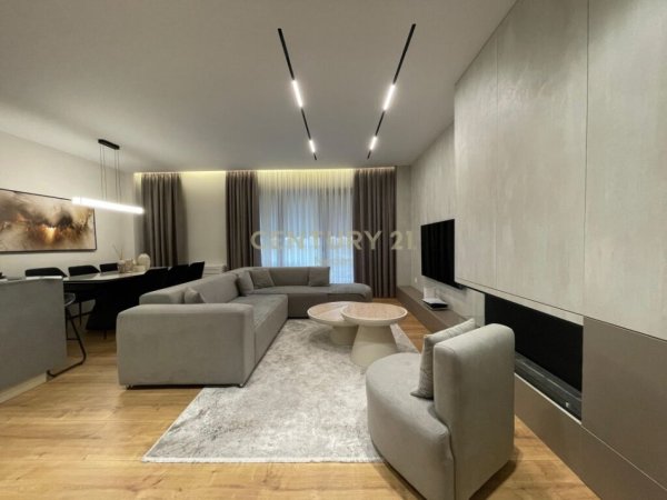 Tirane, shes apartament 2+1+Aneks+Ballkon Kati 1, 121 m² 350.000 € (Liqeni i Thate)