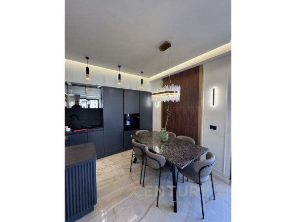 Tirane, shes apartament+verande | Penthouse 3+1+Aneks+Ballkon Kati 11, 169 m² (Ish-Fusha Aviacionit)