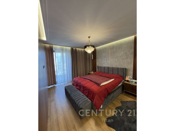 Tirane, shes apartament+verande | Penthouse 3+1+Aneks+Ballkon Kati 11, 169 m² (Ish-Fusha Aviacionit)