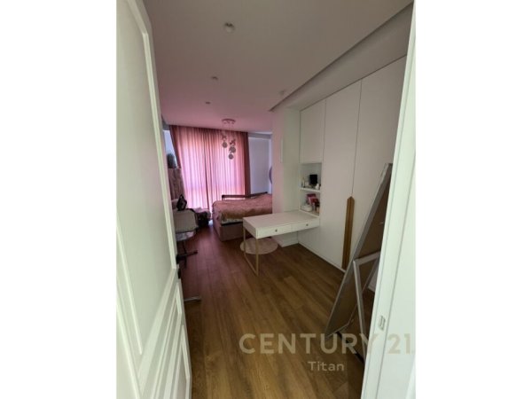 Tirane, shes apartament+verande | Penthouse 3+1+Aneks+Ballkon Kati 11, 169 m² (Ish-Fusha Aviacionit)