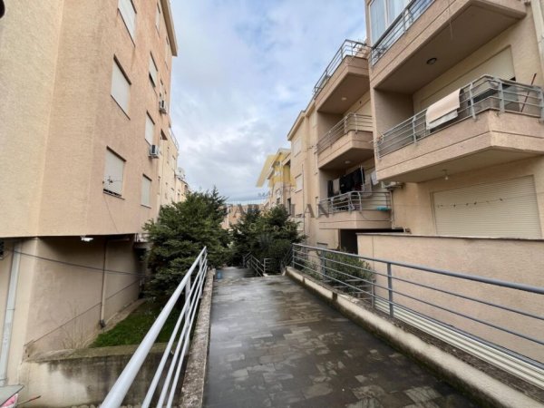 Tirane, shitet apartament 1+1+Verande Kati 1, 47 m² 110.000 € (Liqeni i Thate)