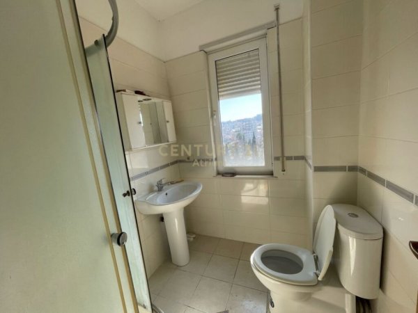 Tirane, shes apartament 2+1+Aneks+Ballkon Kati 8, 105 m² 168.000 € (Qytet Studentu)