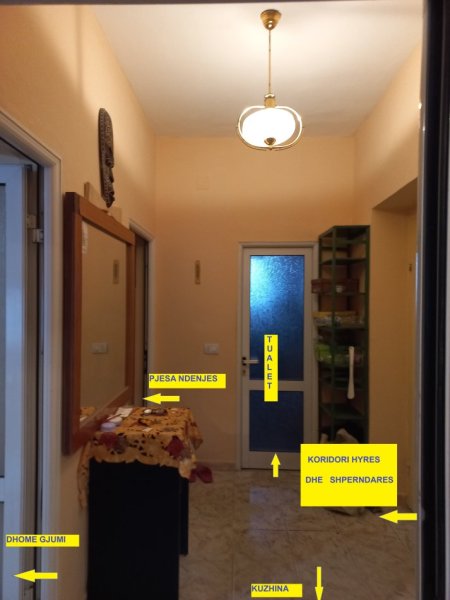 Tirane,  Me Qera, Apartament i mobiluar, kompletuar, tip 2+1, në kat 3, pallat ekzistues 5-kate, sip70m², qera 45'000 leke/muaj, në Unazën qendrore, rr. Arkitekt Kasemi, pranë Poliklinikes Nr.1/ish Iranianit /Brryli, 700m nga Shkolla Baletit/Ura Elbasanitdhe dhe nga Pazari Ri, Tirane