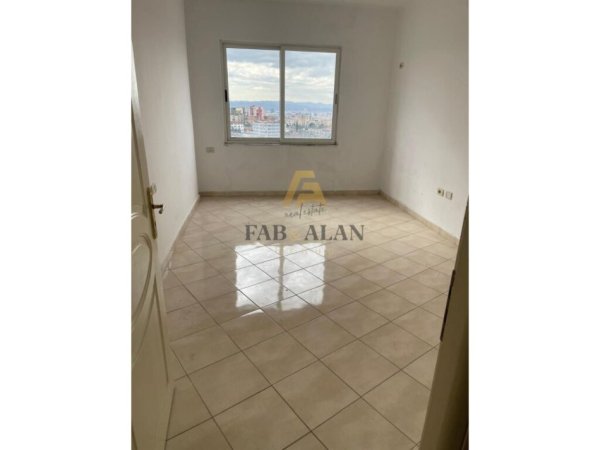 Tirane, shitet apartament 1+1 Kati 4, 72 m² 85.000 € (Fresku)