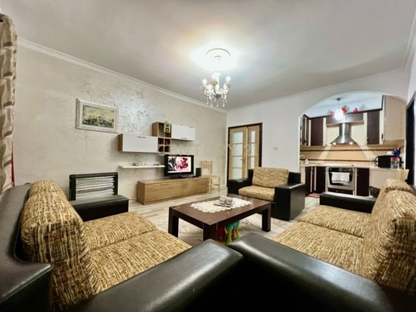 Tirane, jap me qera apartament 3+1+2+POST PARKIMI , 120 m² 500 € (Selitë)