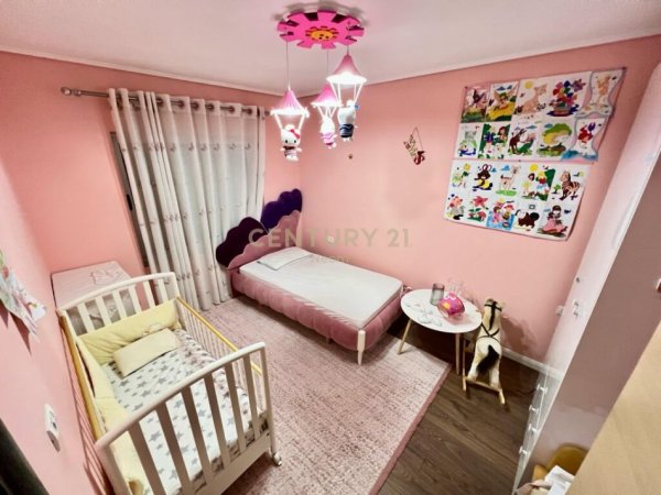 Tirane, jap me qera apartament 3+1+2+POST PARKIMI , 120 m² 500 € (Selitë)
