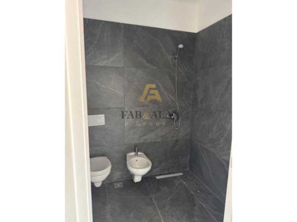 Tirane, shitet apartament 2+1+2 Kati 4, 113 m² 198.000 € (Bulevardi i Ri,)