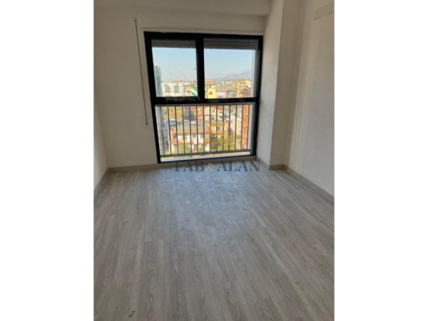 Tirane, shitet apartament 2+1+2 Kati 5, 106 m² 186.000 € (Bulevardi i Ri)