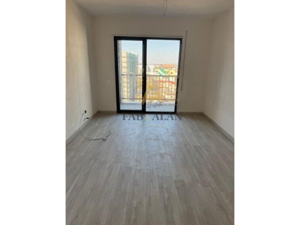Tirane, shitet apartament 2+1+2 Kati 5, 106 m² 186.000 € (Bulevardi i Ri)
