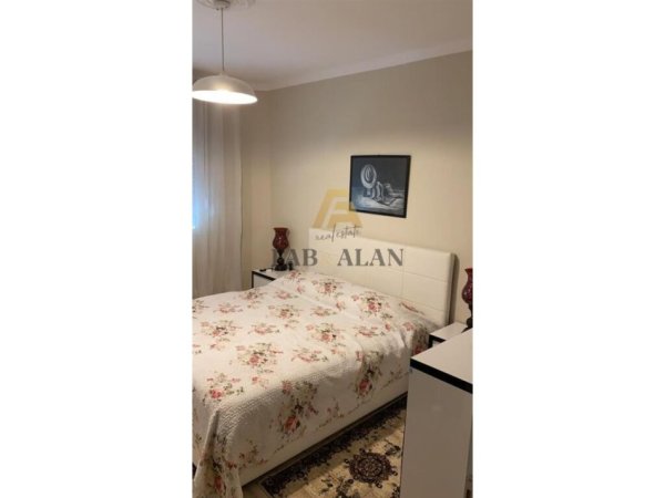 Tirane, shitet apartament 2+1 Kati 2, 79 m² 225.000 € (Rruga e Durresit)