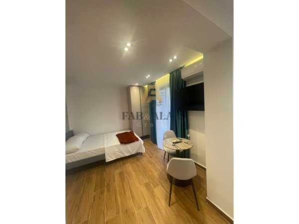 Tirane, shiten 4 garsoniere Kati 4, 100 m² 330.000 € (Ish Blloku)