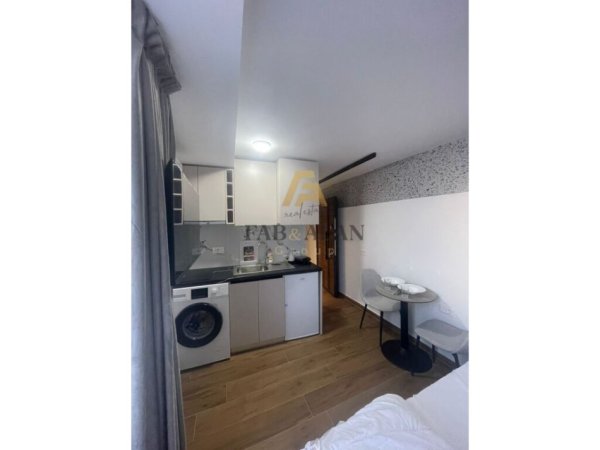 Tirane, shiten 4 garsoniere Kati 4, 100 m² 330.000 € (Ish Blloku)