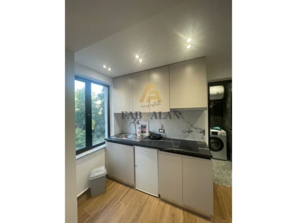 Tirane, shiten 4 garsoniere Kati 4, 100 m² 330.000 € (Ish Blloku)