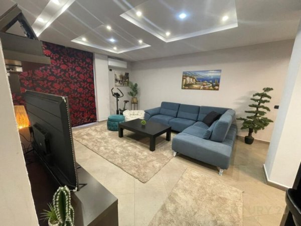 Tirane, shes apartament 2+1+Aneks+Ballkon Kati 4, 116 m² 300.000 € (Kopshti Zoologjik)