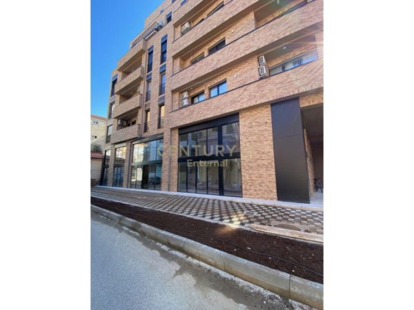 Tirane, shes apartament 2+1+Aneks+Ballkon Kati 4, 200 m² 289.000 € (Siri Kodra)