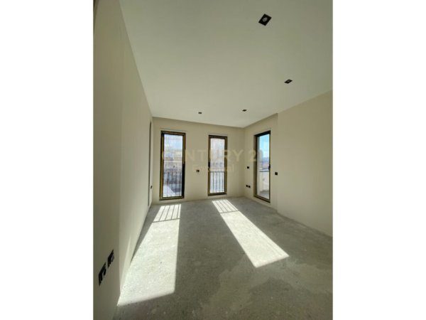 Tirane, shes apartament 2+1+Aneks+Ballkon Kati 4, 200 m² 289.000 € (Siri Kodra)