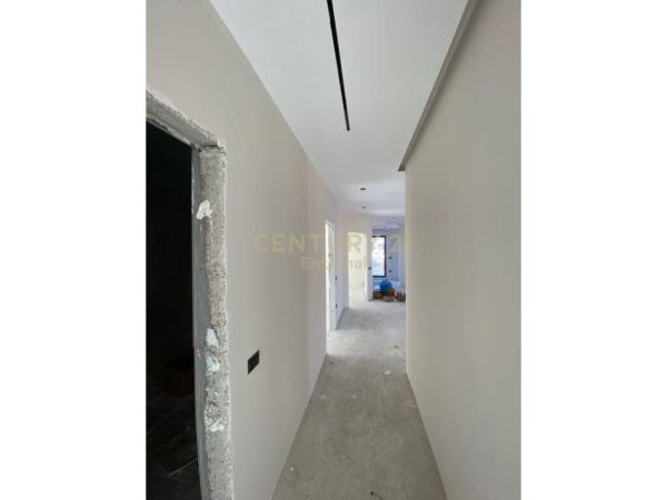 Tirane, shes apartament 2+1+Aneks+Ballkon Kati 4, 200 m² 289.000 € (Siri Kodra)