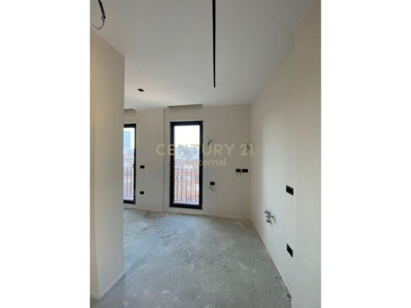 Tirane, shes apartament 2+1+Aneks+Ballkon Kati 4, 200 m² 289.000 € (Siri Kodra)