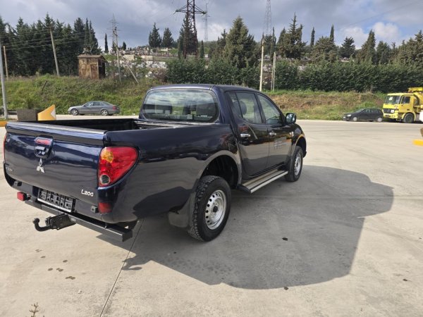 Mitsubishi L 200 2,5 DIO 4x4 Klima Gjermania Manual Viti 2012