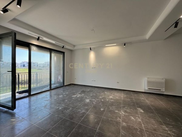 Tirane, shes apartament 3+1+Aneks+Ballkon Kati 2, 147 m² 286.650 € (Liqeni i thate)
