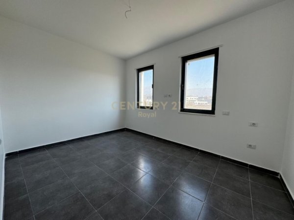Tirane, shes apartament 3+1+Aneks+Ballkon Kati 2, 147 m² 286.650 € (Liqeni i thate)