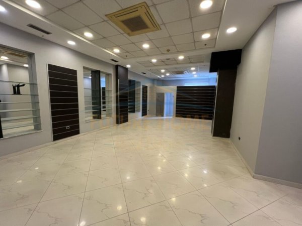 Durres, shitet ambjent biznesi Kati 1, 100 m² 275.000 € (Qendër, Durres)