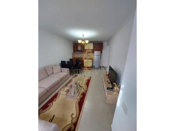 Tirane, shitet apartament 2+1 Kati 2, 75 m² 188.000 € (Rruga e Kavajes, prane Poliklinikes nr.9)