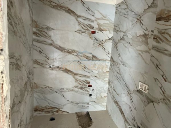 Tirane, shitet apartament 2+1+Ballkon Kati 4, 107 m² 230.000 € (Rezidenca Mine Peza)