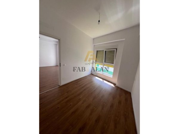 Tirane, shitet apartament 1+1 Kati 5, 65 m² 100.000 € (Ali Dem, rezidenca Kaimi)