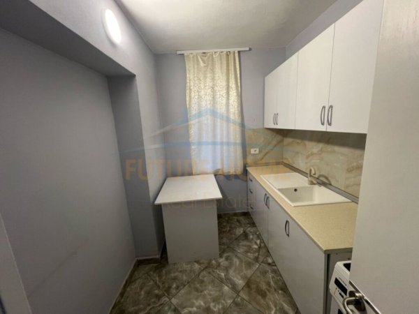 Tirane, shitet apartament 1+1 Kati 2, 56 m² 135.000 € (Shkolla e Bashkuar)