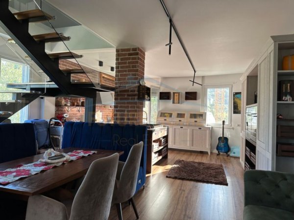 Tirane, shitet apartament duplex 2+1 Kati 2, 218 m² 436.000 € (Kopshti Zoologjik)