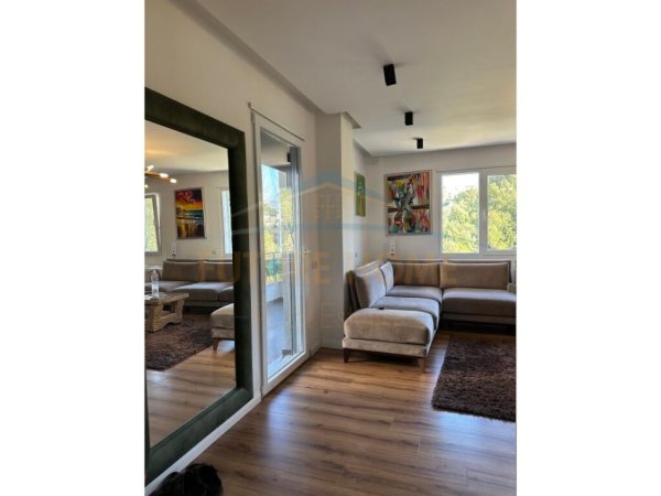 Tirane, shitet apartament duplex 2+1 Kati 2, 218 m² 436.000 € (Kopshti Zoologjik)