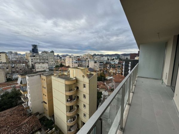 Tirane, shitet apartament 2+1 Kati 5, 78 m² 200.000 € (Mine Peza)