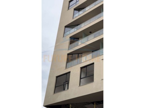 Tirane, shitet apartament 2+1 Kati 5, 78 m² 200.000 € (Mine Peza)