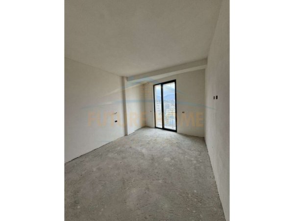 Tirane, shitet apartament 2+1 Kati 5, 78 m² 200.000 € (Mine Peza)