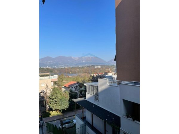 Tirane, shitet apartament 2+1 Kati 2, 116 m² 250.000 € (Liqeni i Thate)