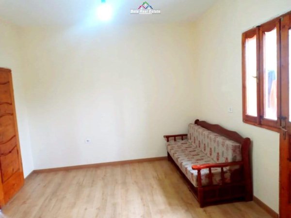Tirane, jepet me qera shtepi 1+1+Ballkon Kati 1, 55 m² 500 € (allias)