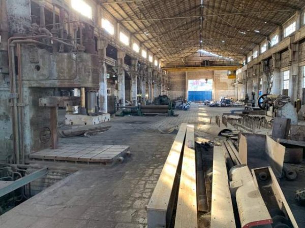 Elbasan, shes magazine Kati 1, 5.085 m² 1.000.000 Euro (ish kombinatin Metalurgjik)