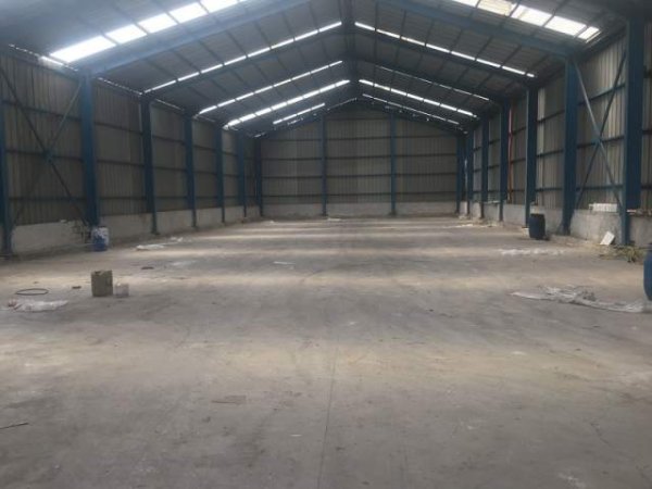 Korce, Shitet Truall 3,019 m2 + Ndërtesë 1,290 m2,  350.000 Euro