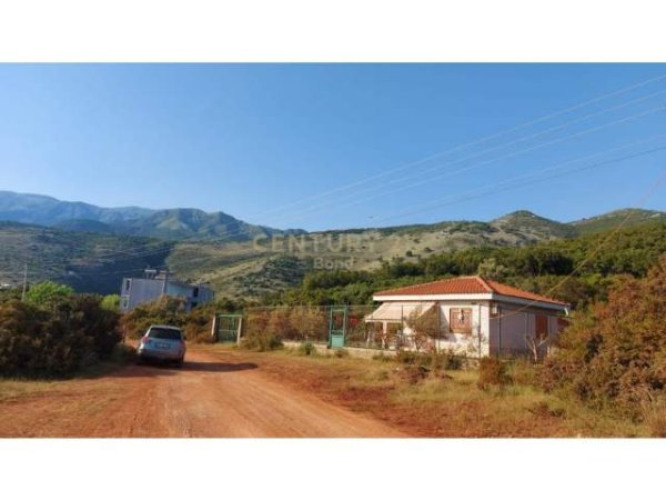 Himare, shes truall 732 m² 250.000 Euro (Jalë)