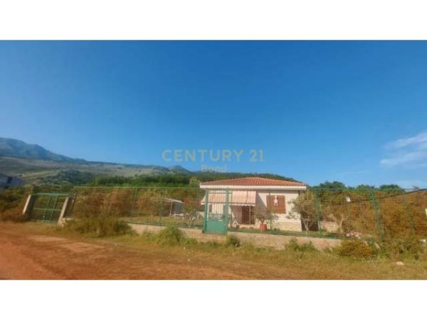 Himare, shes truall 732 m² 250.000 Euro (Jalë)