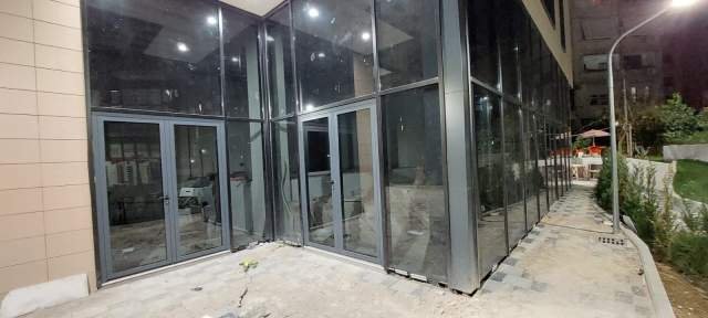 Tirane, shes ambjent biznesi Kati 1, 140 m² 4.000 Euro/m2 (Rruga Kosovareve)