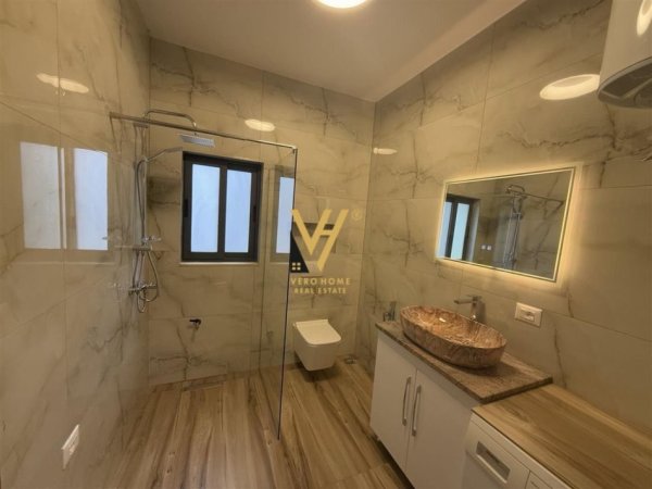Tirane, jepet me qera apartament 2+1+Ballkon Kati 3, 95 m² 600 € (DON BOSKO)
